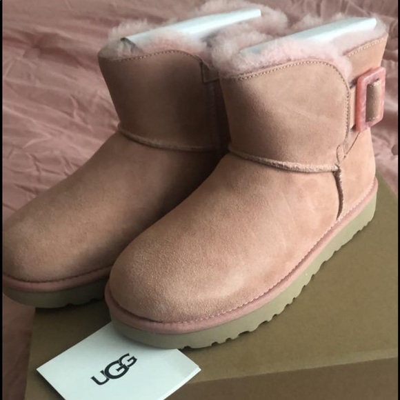 Ughh baily buckle size 8 Ughh baily buckle size 8